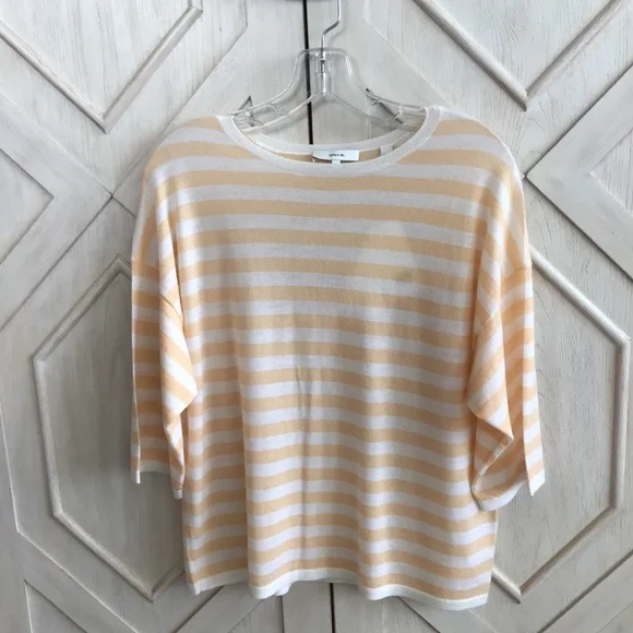 Vince Wool/ Cashmere Blend  Sweater NWT - Picture 2 of 4